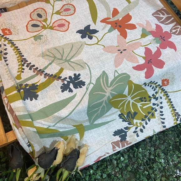 🎄Color & Pattern Flower Primt Cushion Covers - Picture 3 of 6